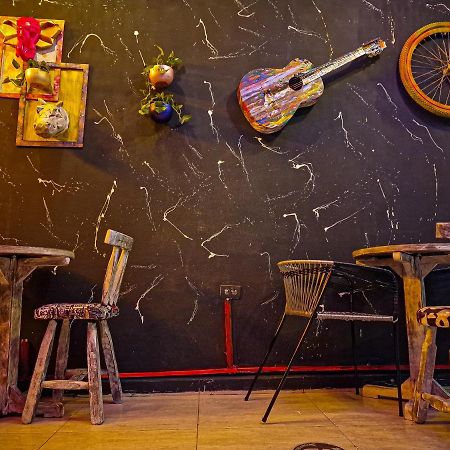 Urban Hostal Bar Bucaramanga Exteriör bild