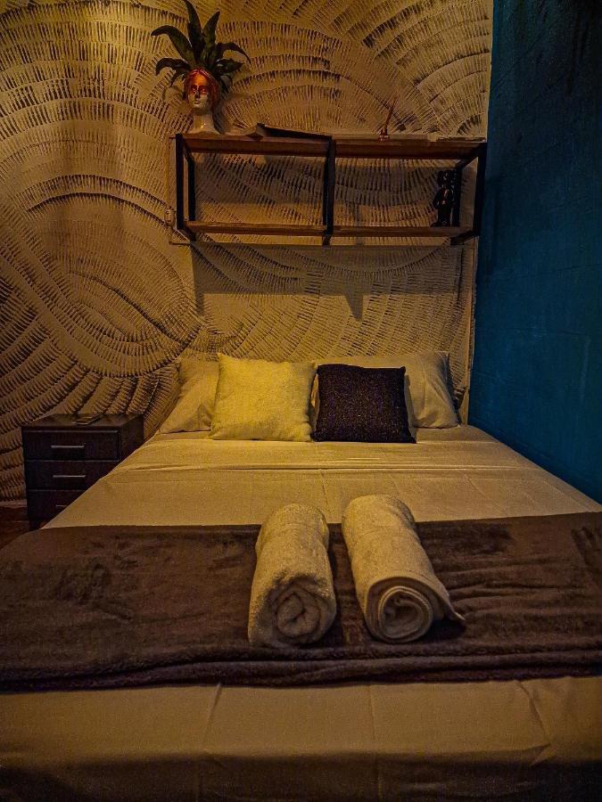 Urban Hostal Bar Bucaramanga Exteriör bild