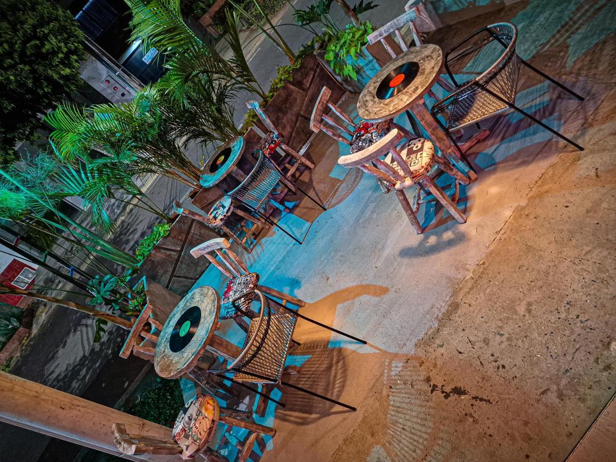 Urban Hostal Bar Bucaramanga Exteriör bild
