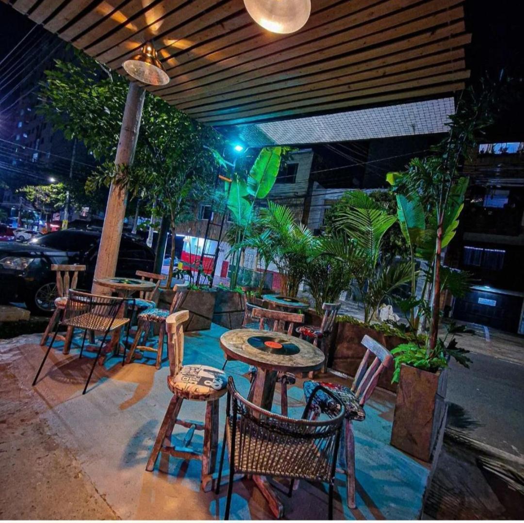 Urban Hostal Bar Bucaramanga Exteriör bild